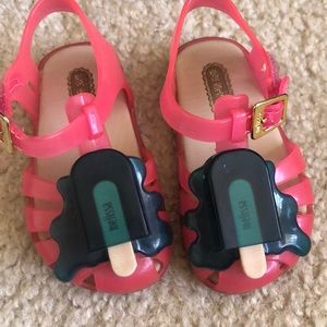 Mini Melissa gently used size 6